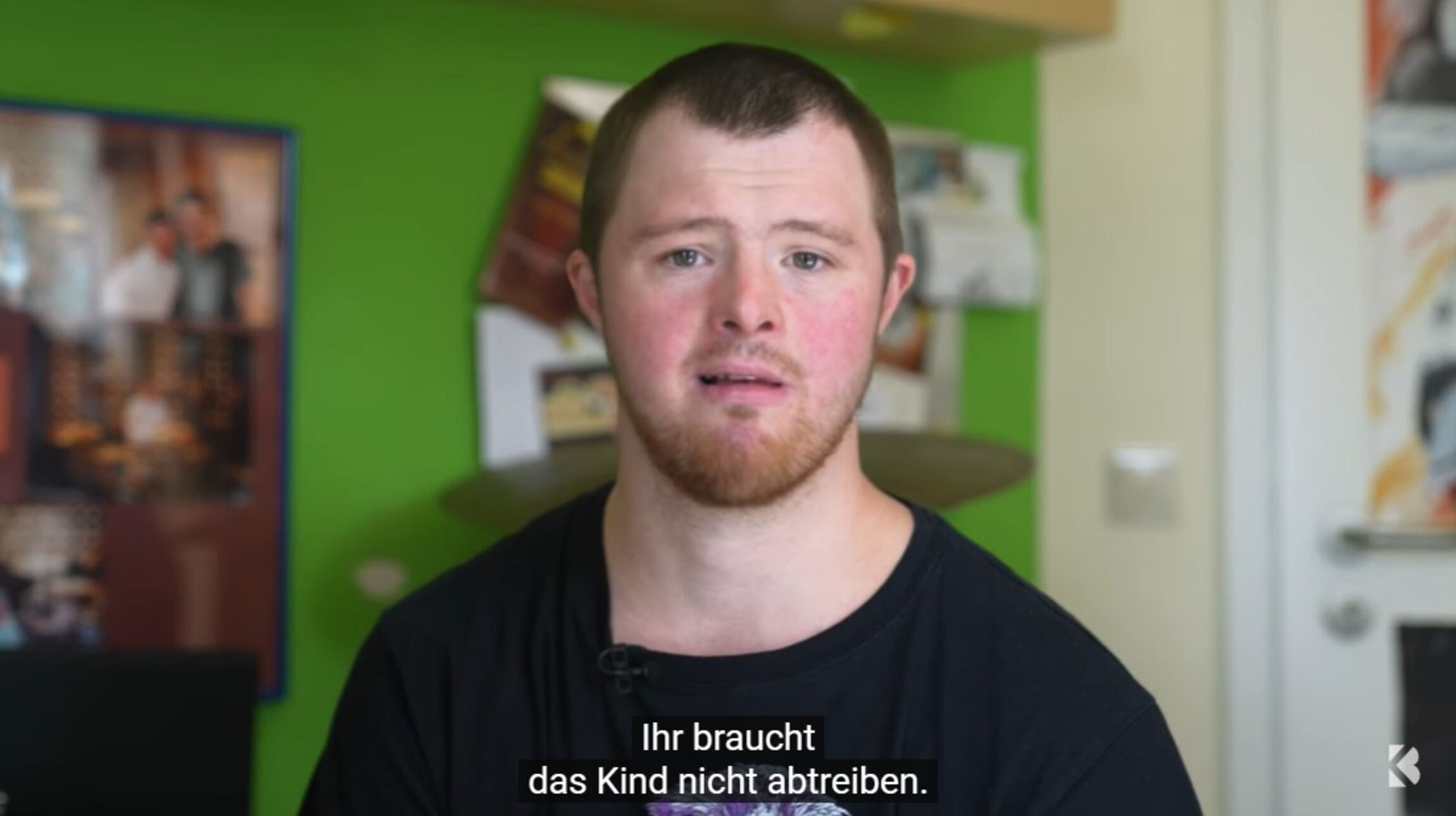 Julian lebt mit Trisomie 21. Eine Basis:Kirchen-Reportage über ihn wurde jetzt mit dem Niedersächsischen Integrationspreis ausgezeichnet. Foto: Screenshot