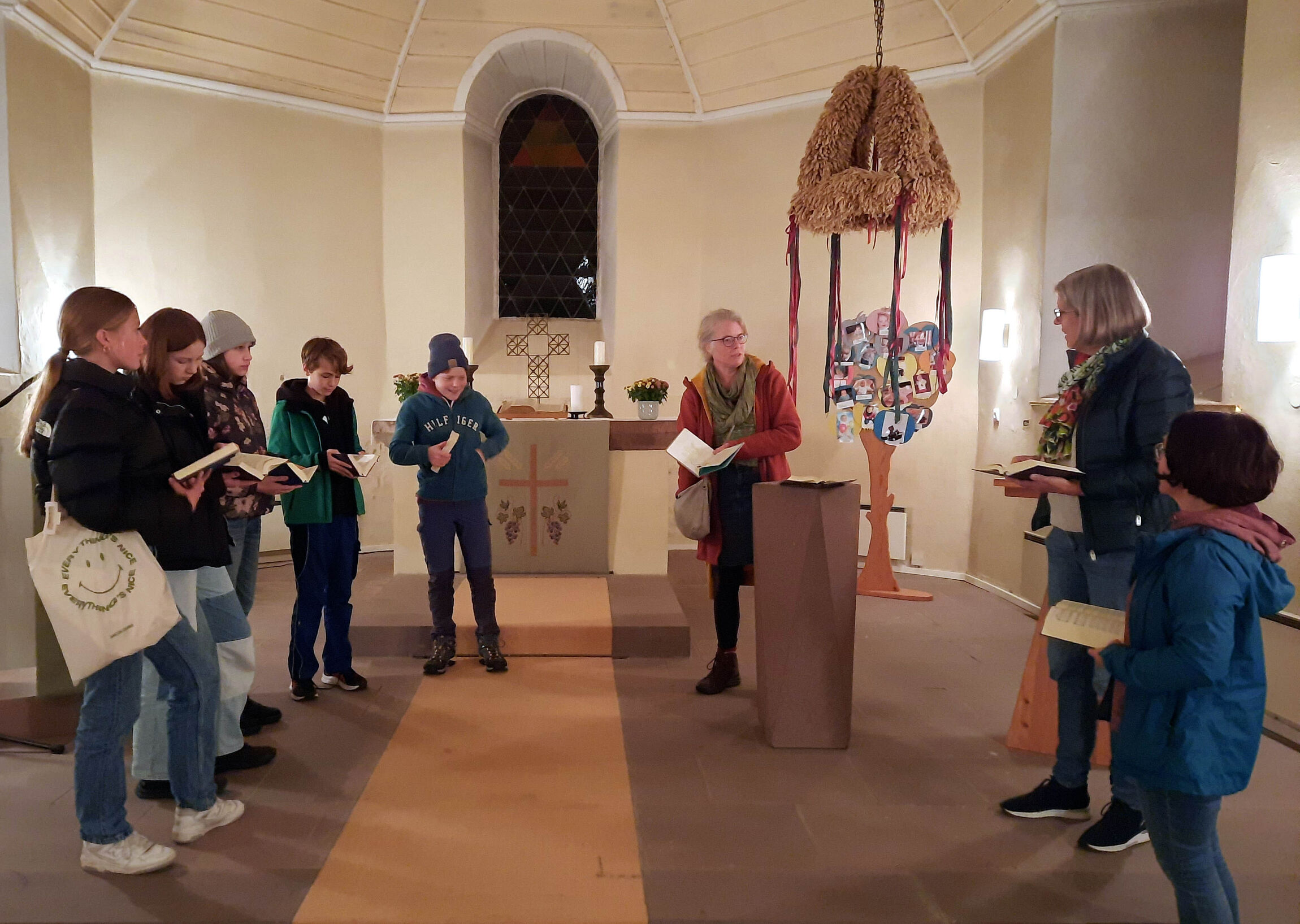 Begrüßung in der Kirche in Klein Lengden (Foto: U. Weberschock)