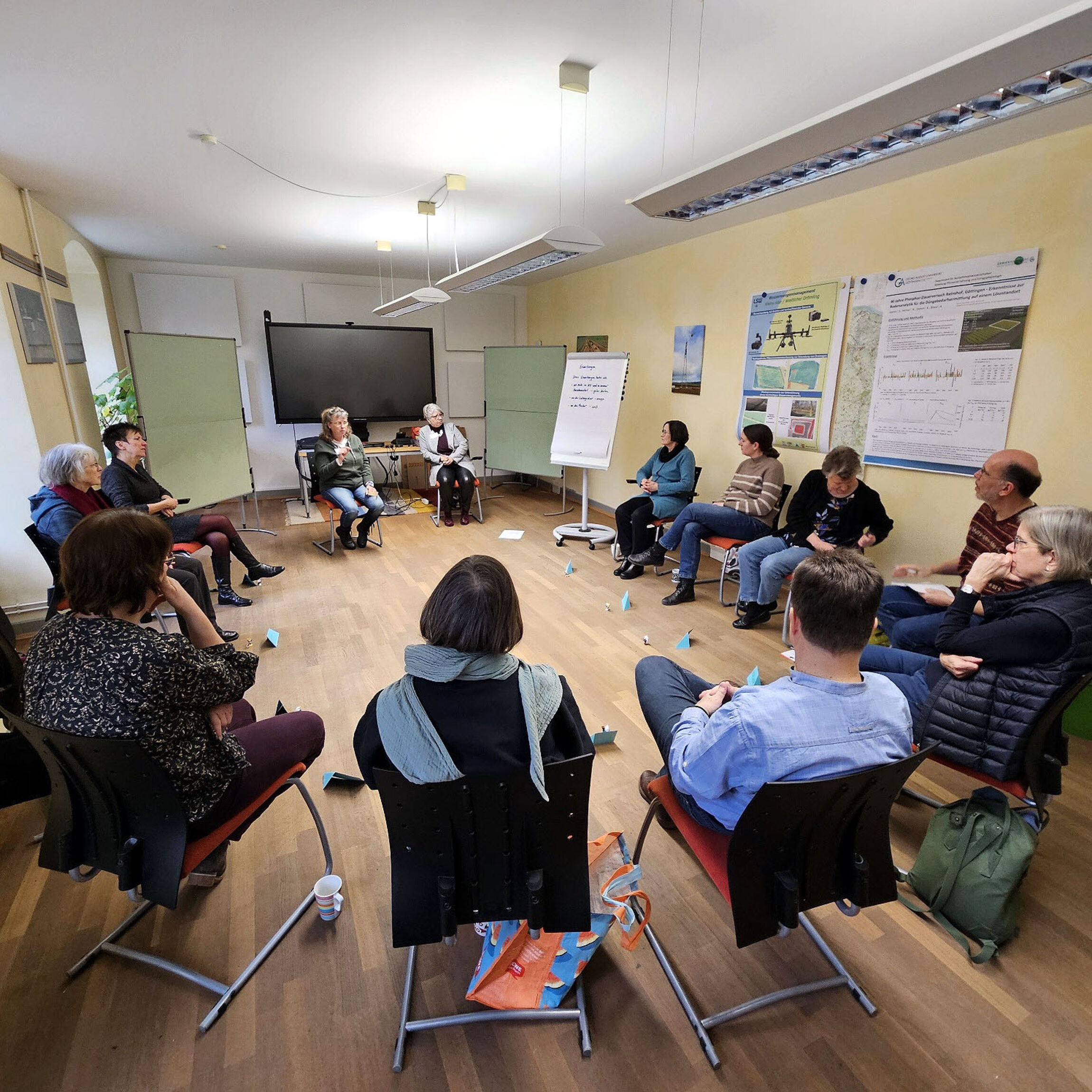 Eröffnungsrunde (Foto: L. Heinke)