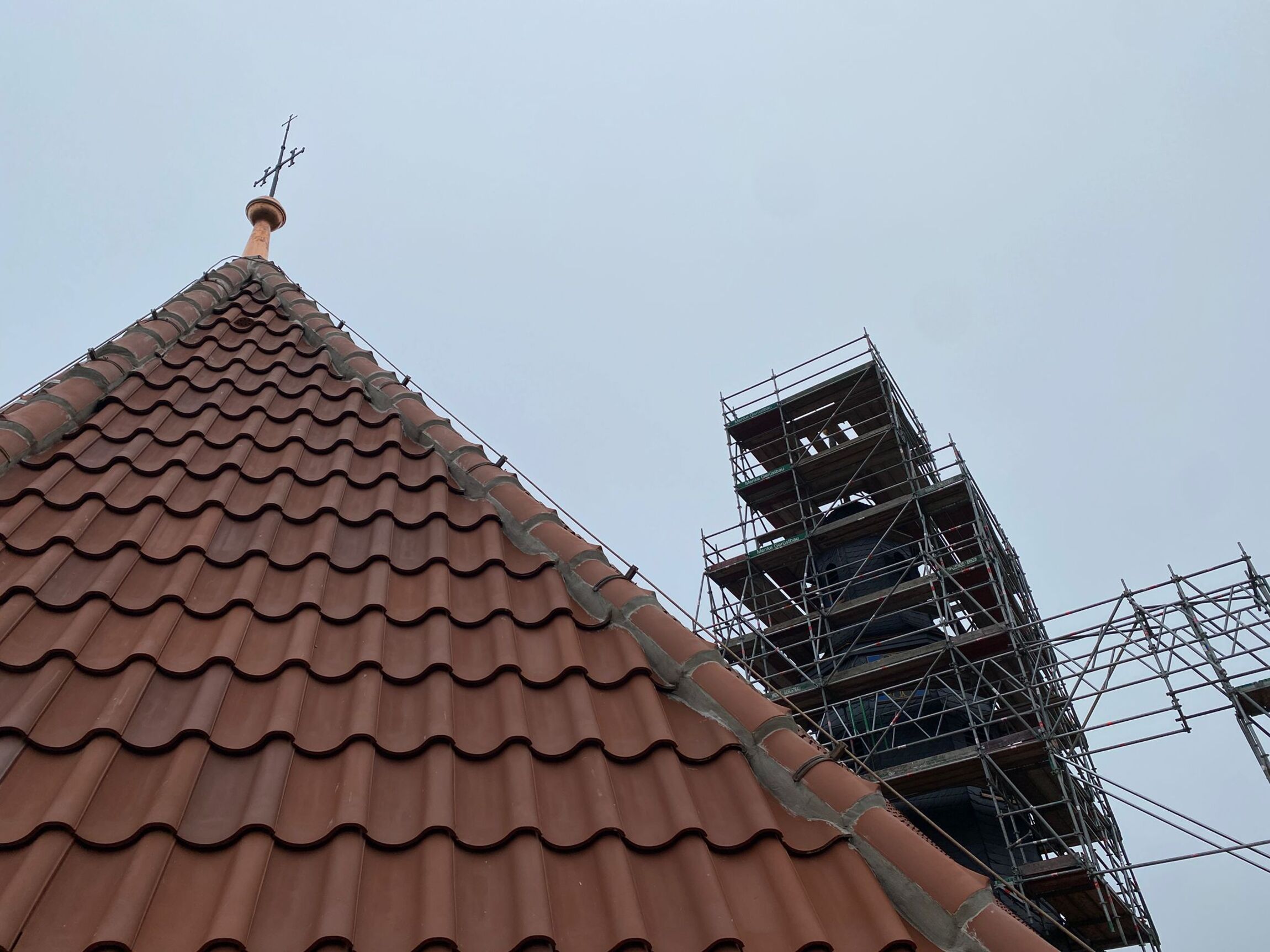 In dieser Kugel liegt die Zeitkapsel jetzt (Foto: M. Stietenroth)