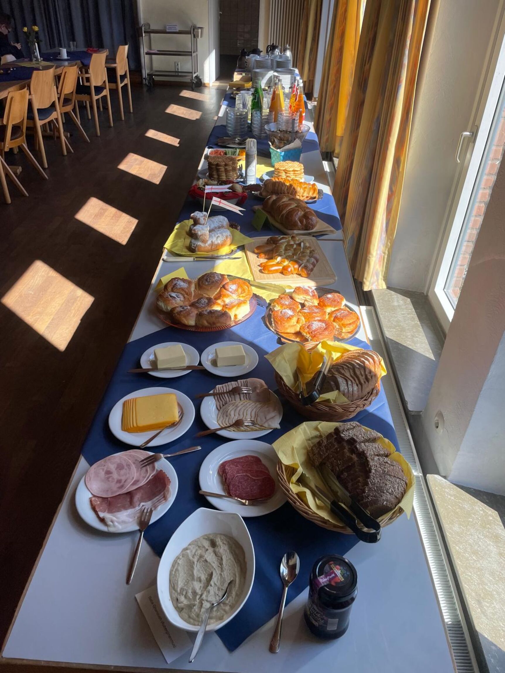 Buffett an Ostern mit Süßem und Herzhaftem