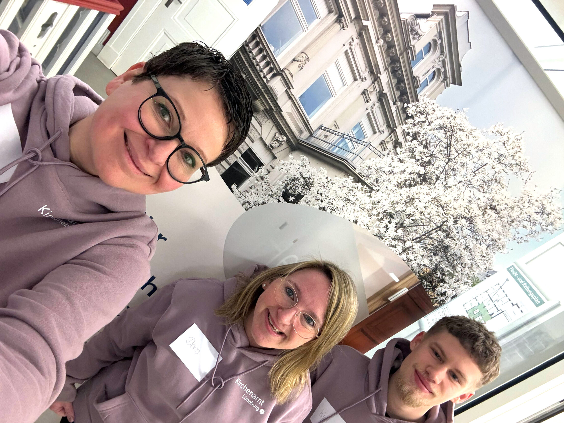 Selfie von Mitarbeitenden vom Kirchenamt Lüneburg