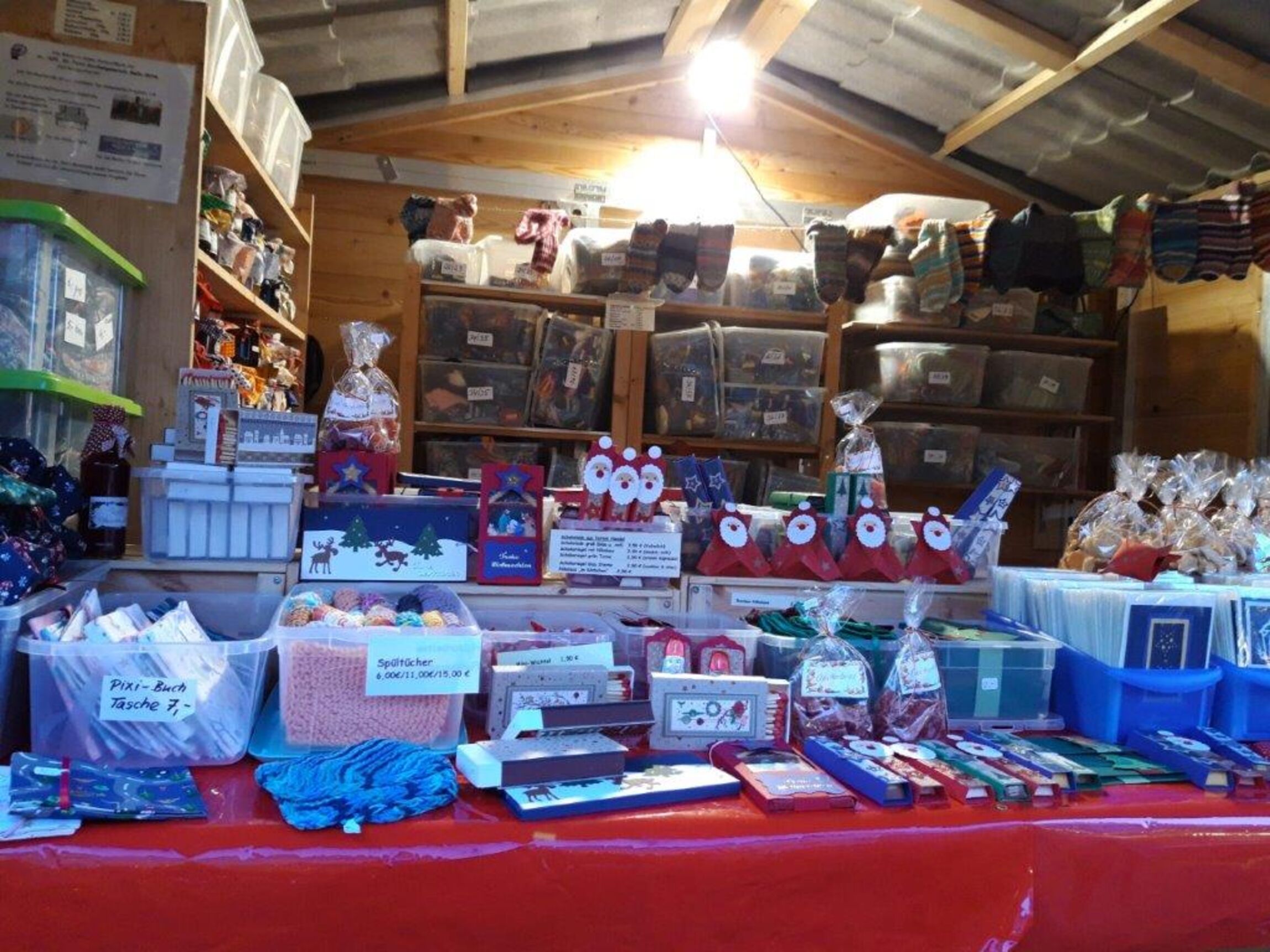 Petri-Bude auf dem Weihnachtsmarkt Bild 2