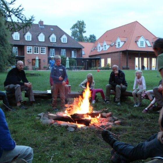 Lagerfeuer mit Papa "on tour"