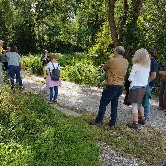 An der Brücke über die Bramke - eine der Stationen (Foto: L. Heinke)