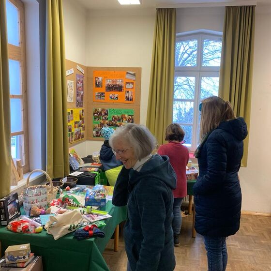 Tombola - die Preise können im Pfarrhaus abgeholt werden (Foto: R. Kreide)