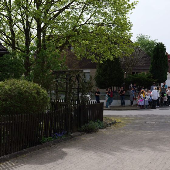 Ona wird zu Hause abgeholt (Foto: J. Schmidt-Wiegand)