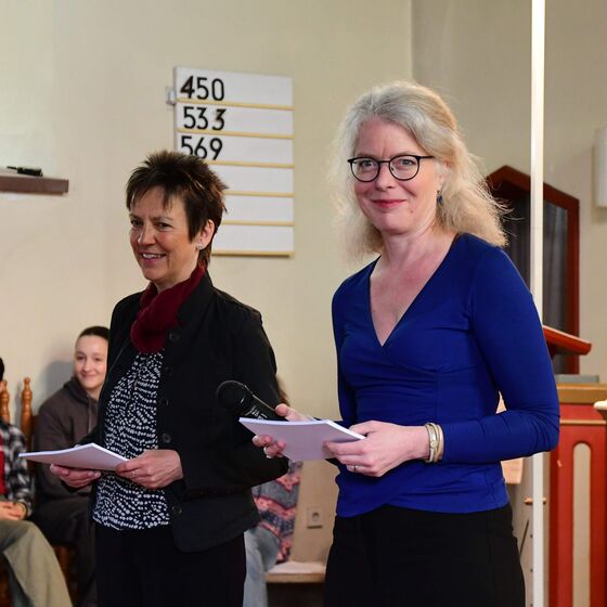 Silke Inselmann und Bianca Hogh-Holub führten durch das Programm (Foto: I. von der Heyde)