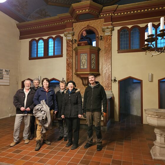 Ein Teil der Helferinnen und Helfer: fast geschafft (Foto: L. Heinke)