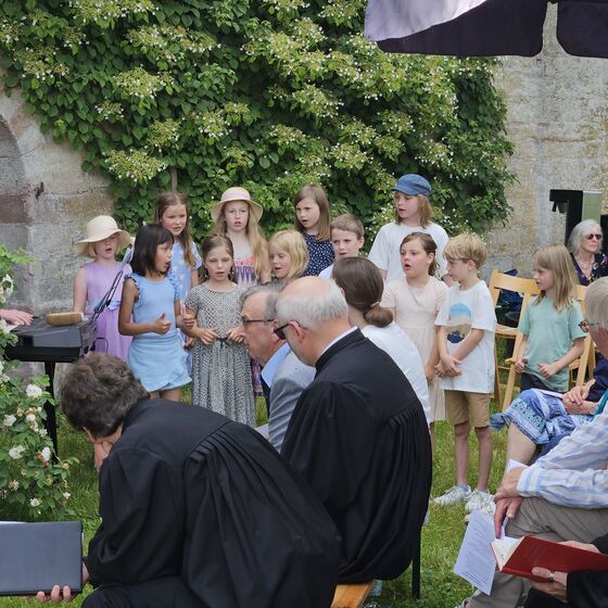 Die Volltreffer singen (Foto: L. Heinke)