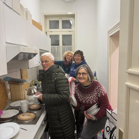 Die Arbeit hinter den Kulissen - Danke an die Helferinnen (Foto: M. Stietenroth)