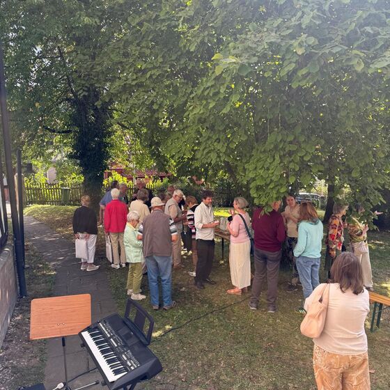 Nach dem Gottesdienst (Foto: M. Stieteroth)