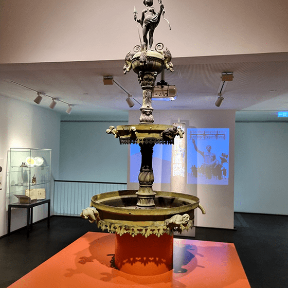 Luna Brunnen in der Ausstellung im Lüneburger Museum