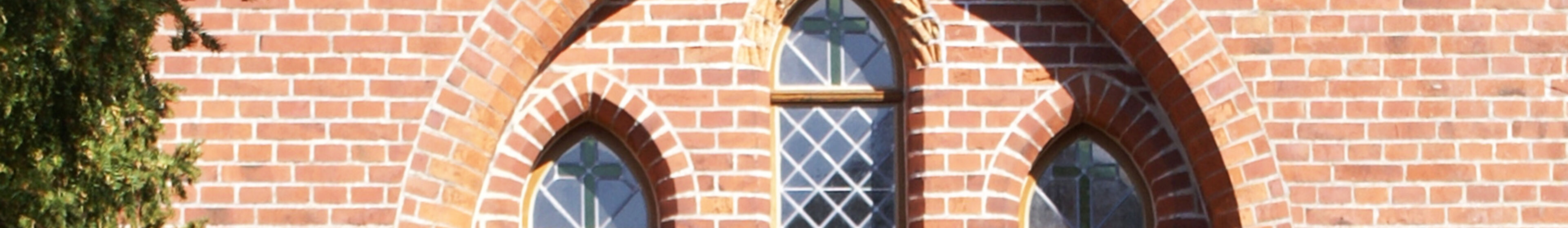 stapel kirchenfenster kopfbild c