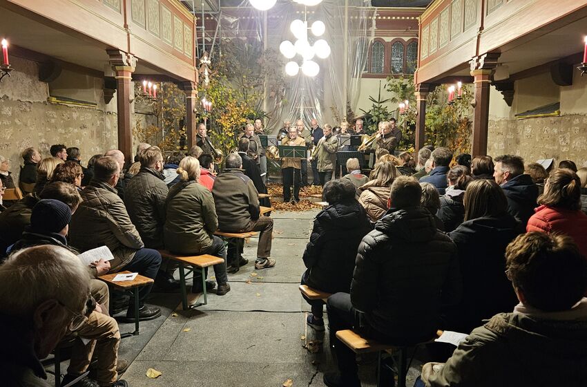 Begrüßung durch die Bläser (Foto: L. Heinke)