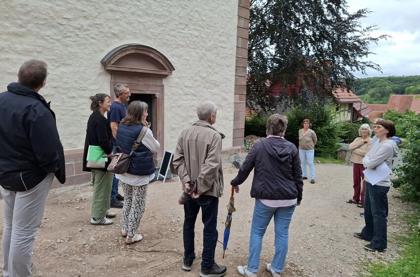 Kirchenbesichtigung (Foto: R. Kreide)