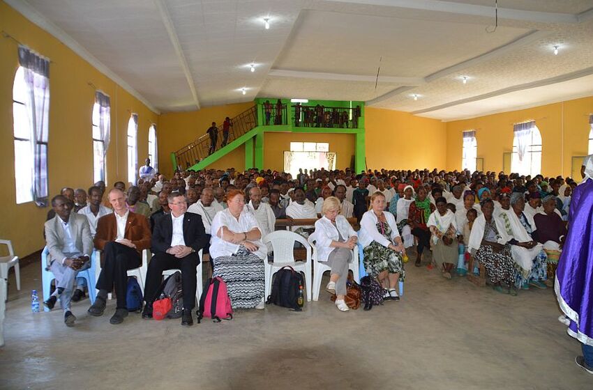 Bunte Gottesdienste - volle Kirchen