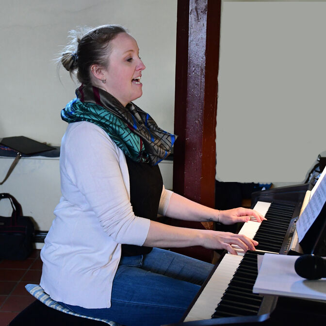 Die neue Chorleiterin Lizzie Forward (Foto: I. von der Heyde)